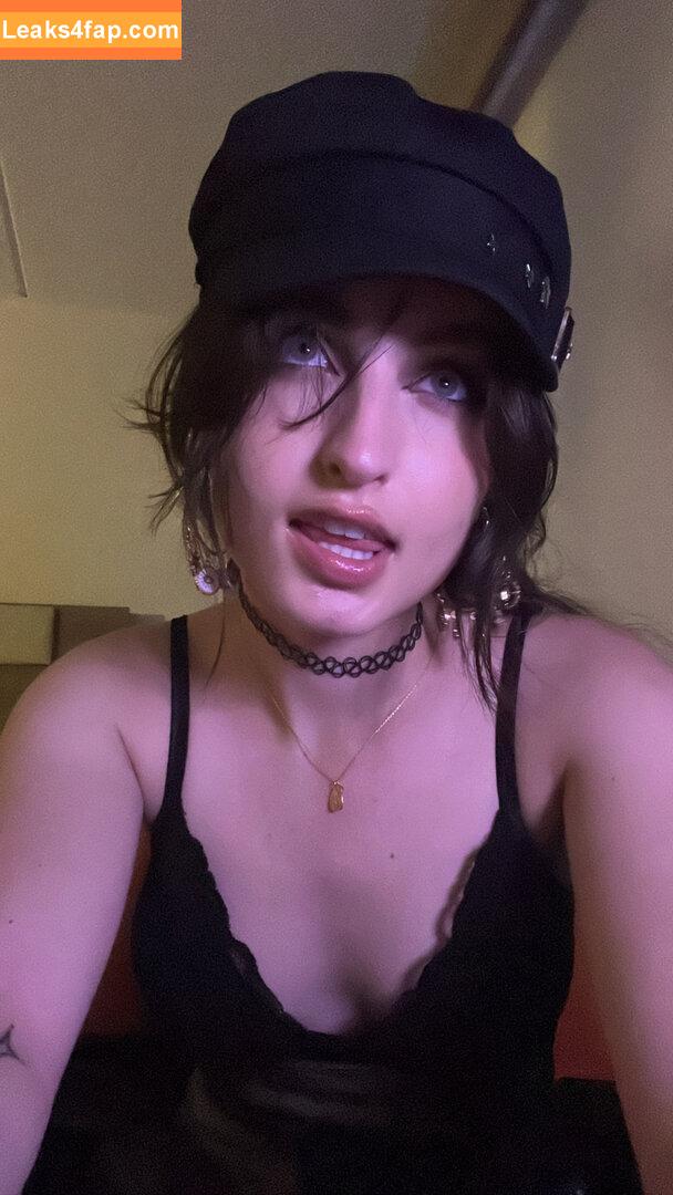 Beebee ASMR / beebeeasmr / beebeeasmr18 / weloveasmr leaked photo photo #0123
