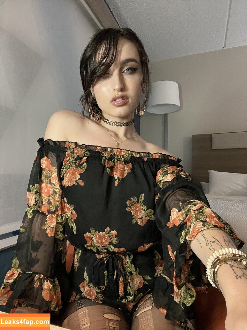 Beebee ASMR / beebeeasmr / beebeeasmr18 / weloveasmr leaked photo photo #0134
