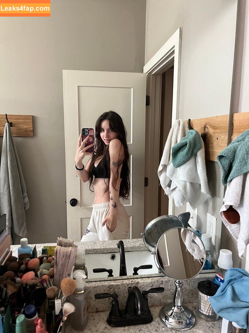 Beebee ASMR / beebeeasmr / beebeeasmr18 / weloveasmr leaked photo photo #0184