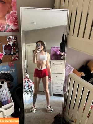 Beebee ASMR photo #0006