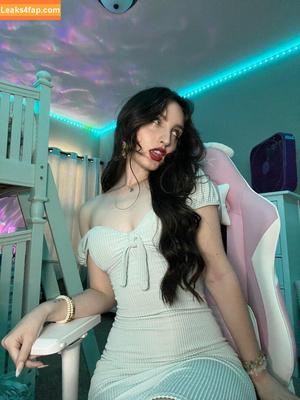 Beebee ASMR photo #0023