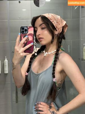 Beebee ASMR photo #0040