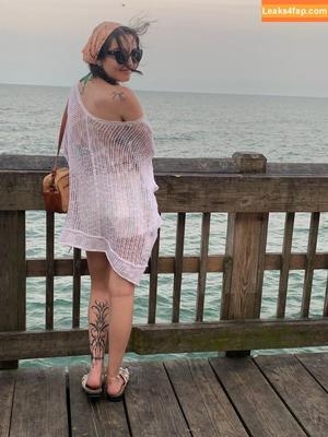 Beebee ASMR photo #0043