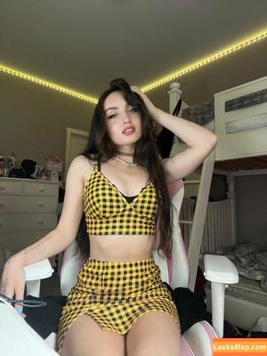 Beebee ASMR photo #0082