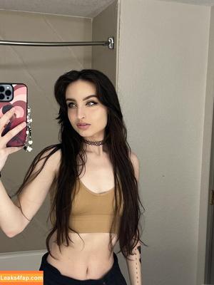 Beebee ASMR photo #0113