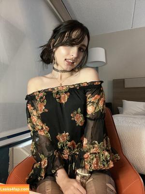 Beebee ASMR photo #0114