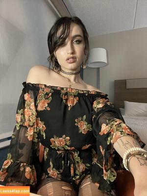 Beebee ASMR photo #0134