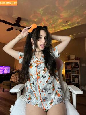 Beebee ASMR photo #0195