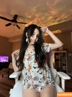 Beebee ASMR photo #0197