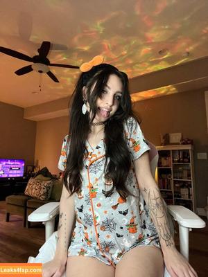 Beebee ASMR photo #0198
