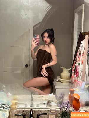 Beebee ASMR photo #0262