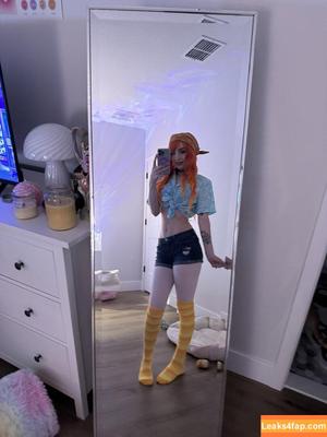 Beebee ASMR photo #0832