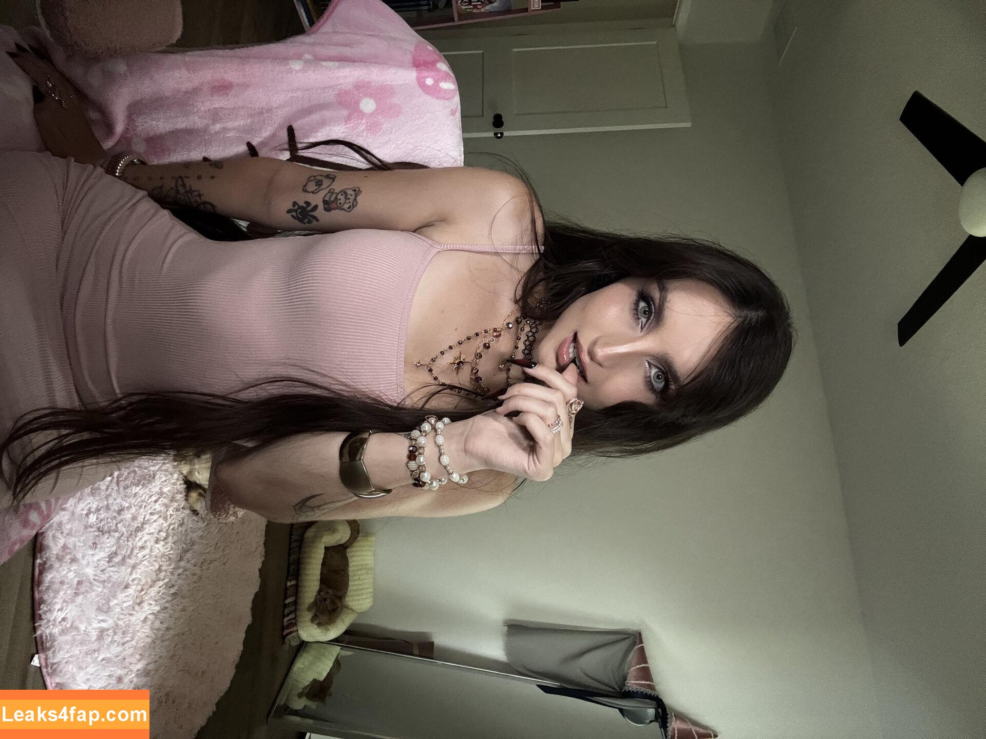 Beebee ASMR / beebeeasmr / beebeeasmr18 / beebeevip / weloveasmr leaked photo photo #1002