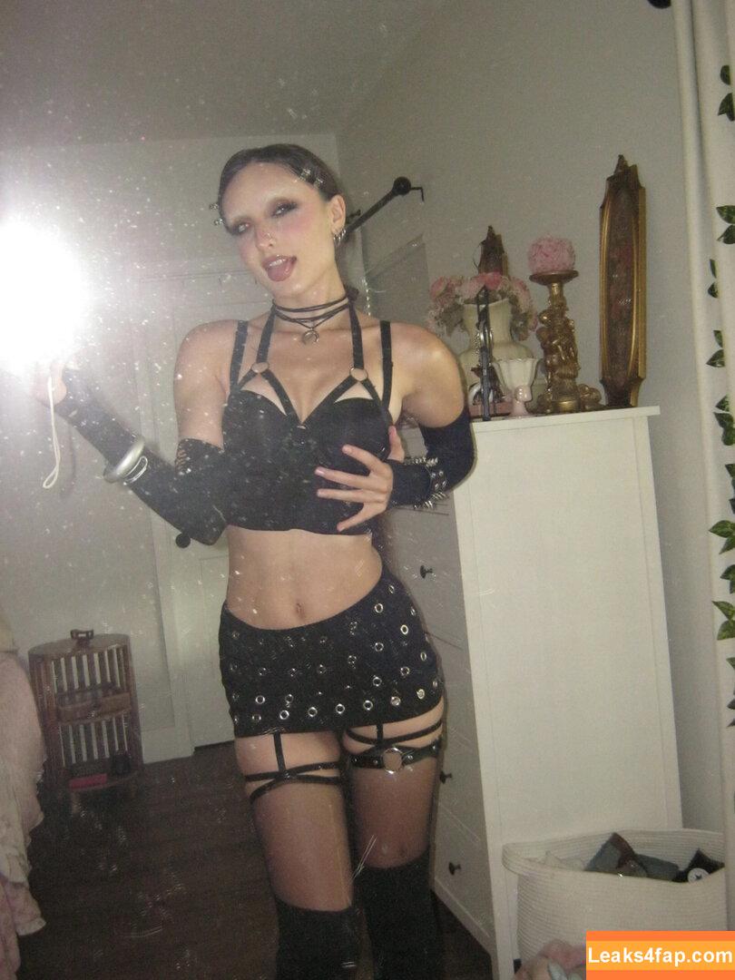 Beebee ASMR / beebeeasmr / beebeeasmr18 / weloveasmr leaked photo photo #1021
