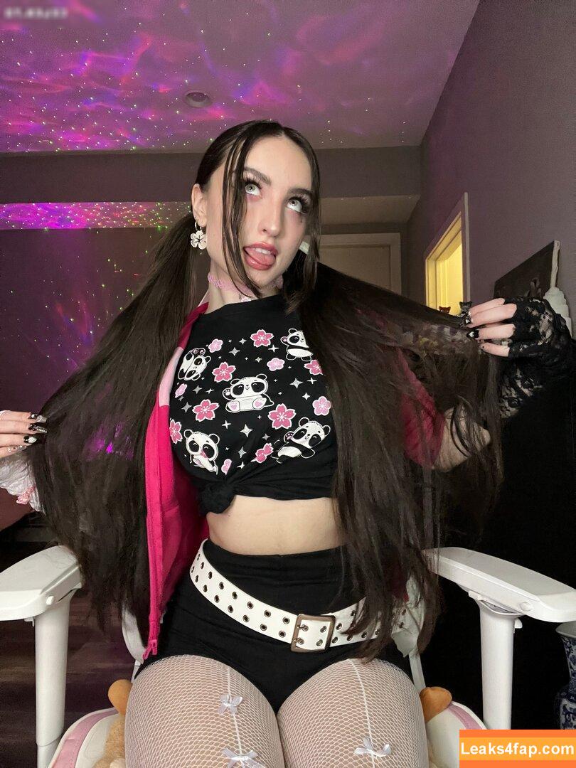 beebee / beebeeasmr leaked photo photo #0138