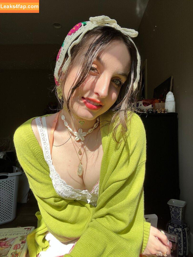 beebee / beebeeasmr leaked photo photo #0140