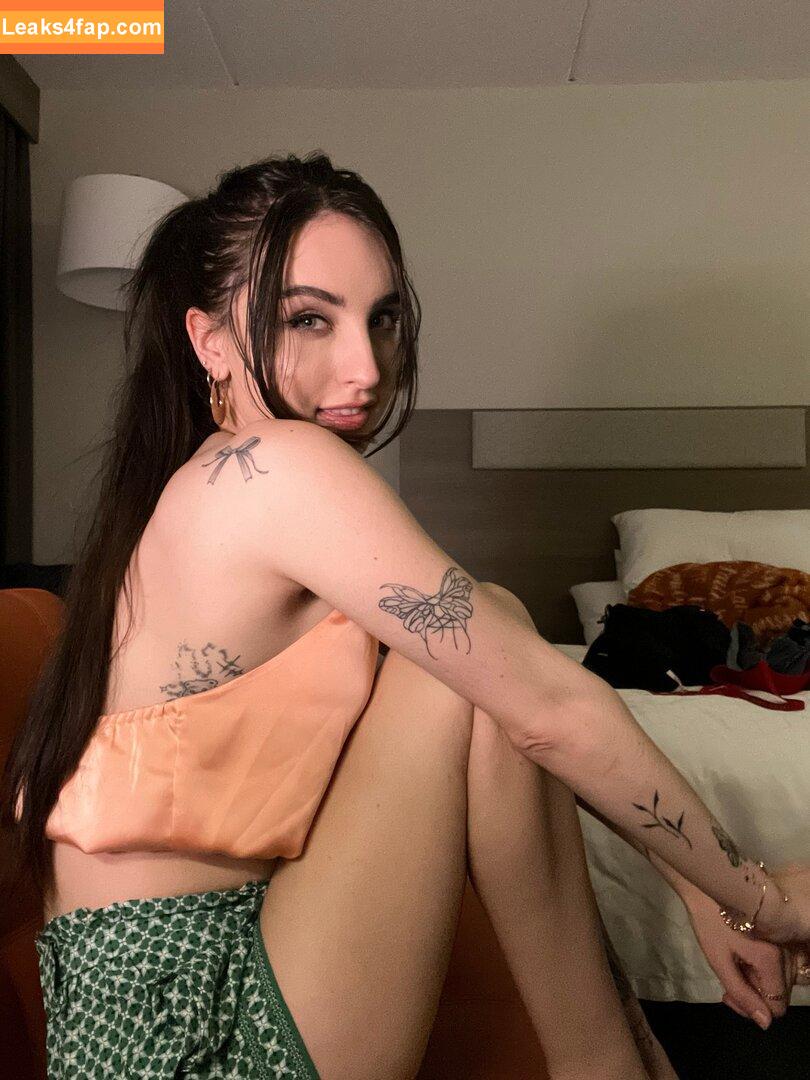 beebee / beebeeasmr leaked photo photo #0156