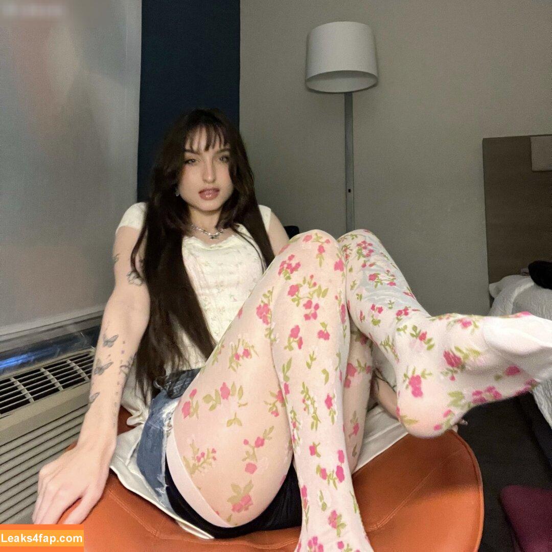 beebee / beebeeasmr leaked photo photo #0178