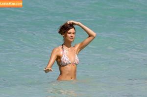 Behati Prinsloo photo #0302