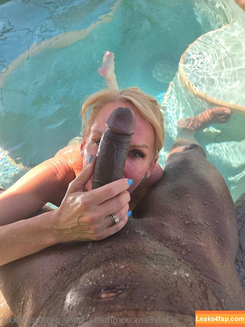 bella_bare_petiteprofxxx / brotherofcolor leaked photo photo #0054