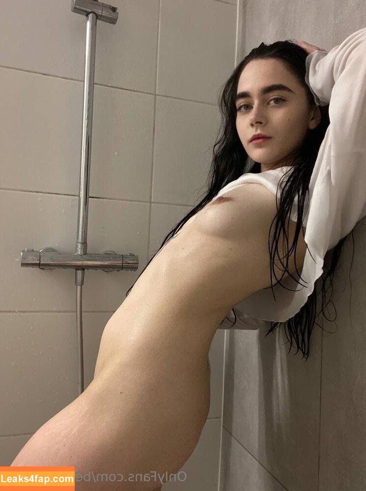 bella_bella18 /  leaked photo photo #0012