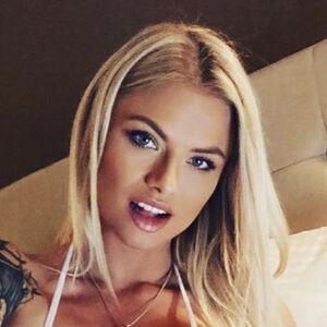 Bella Cox photo #0007
