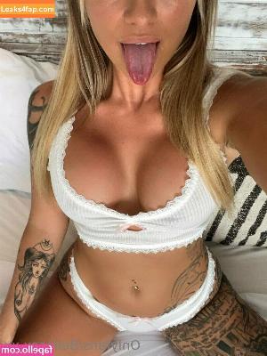 Bella Cox photo #0010