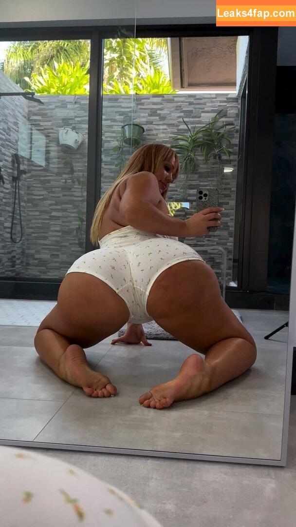 Bella Gold / naked.pilates2024 leaked photo photo #0013