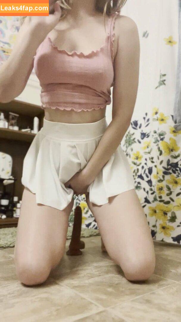 Bella Marie Berrada /  leaked photo photo #0001