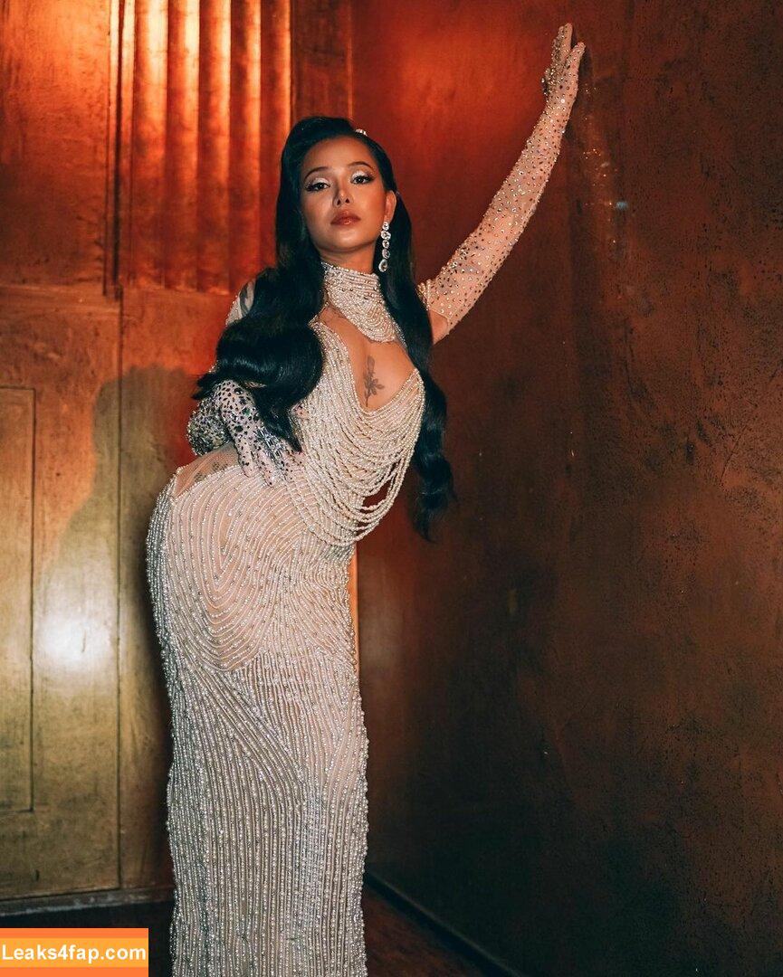 Bella Poarch / bellapoarch / bllapoarch leaked photo photo #0548