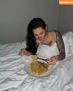 Bella Poarch photo #0344