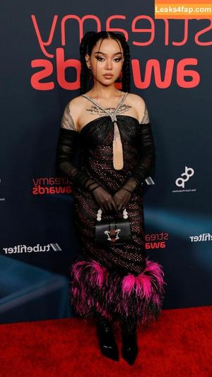 Bella Poarch photo #0362