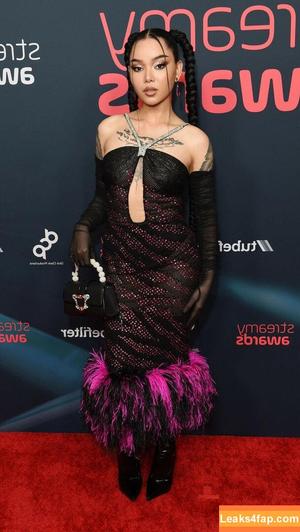 Bella Poarch photo #0364