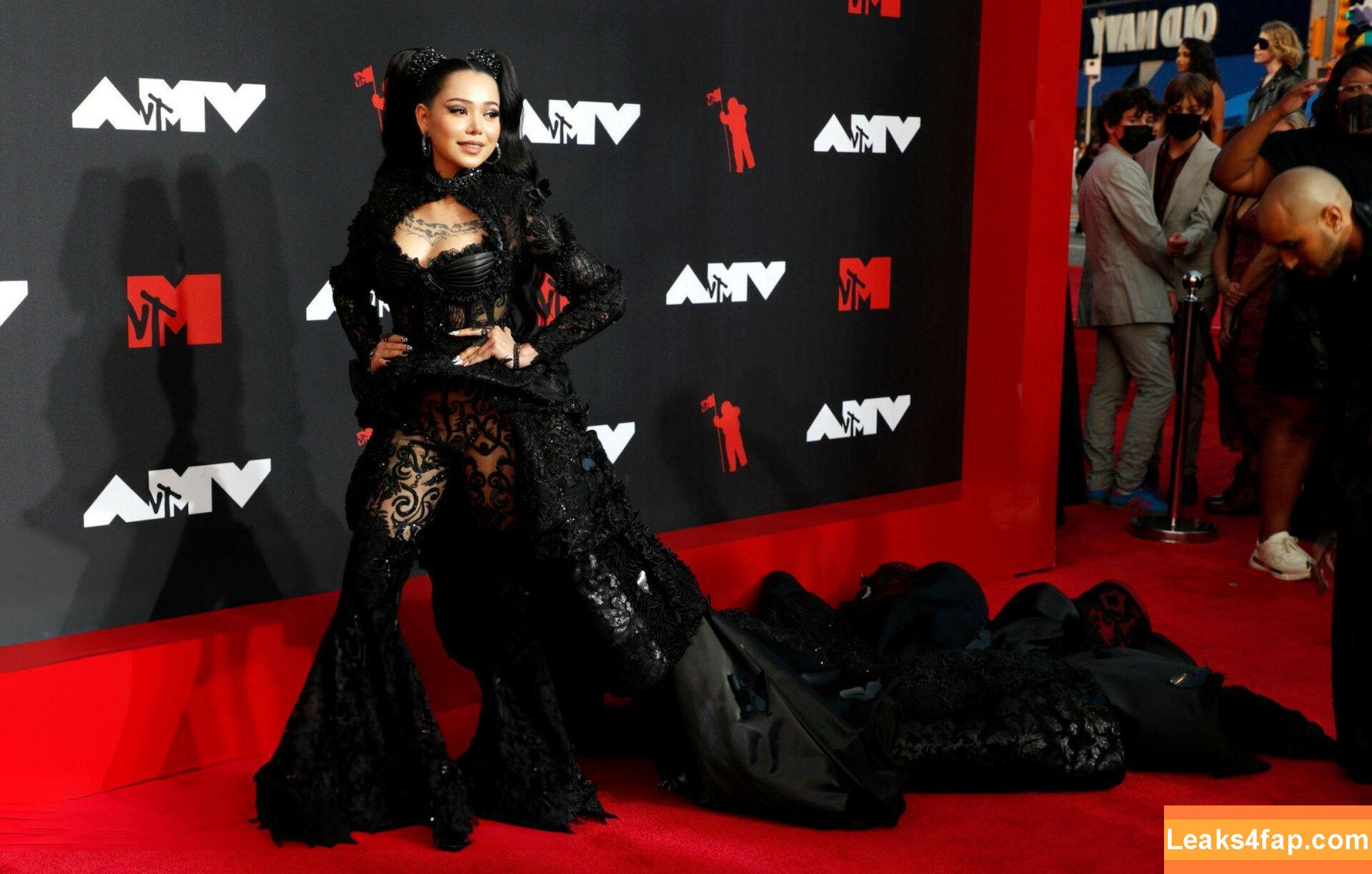 Bella Poarch / bellapoarch / bllapoarch leaked photo photo #1069