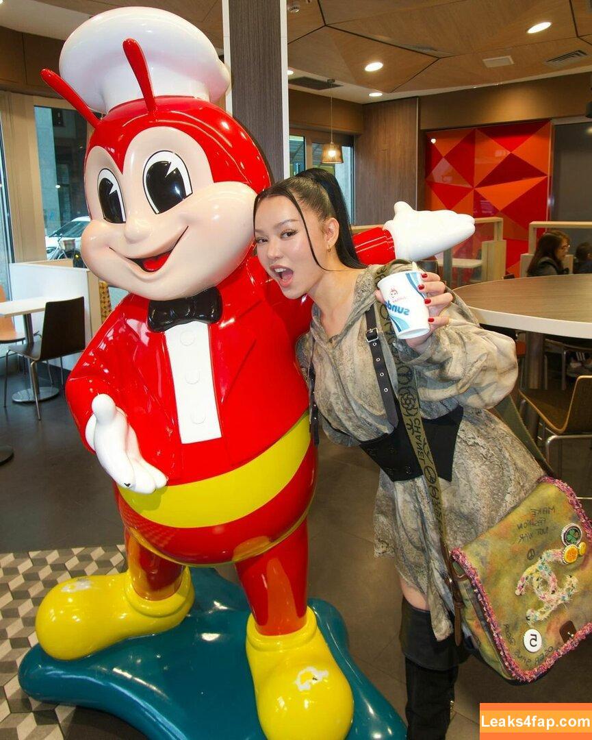 Bella Poarch / bellapoarch / bllapoarch leaked photo photo #1091