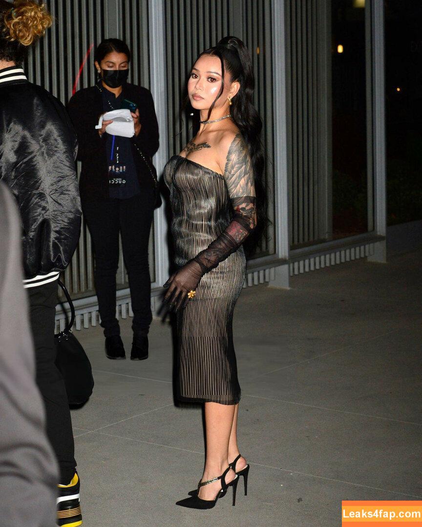 Bella Poarch / bellapoarch / bllapoarch leaked photo photo #1174