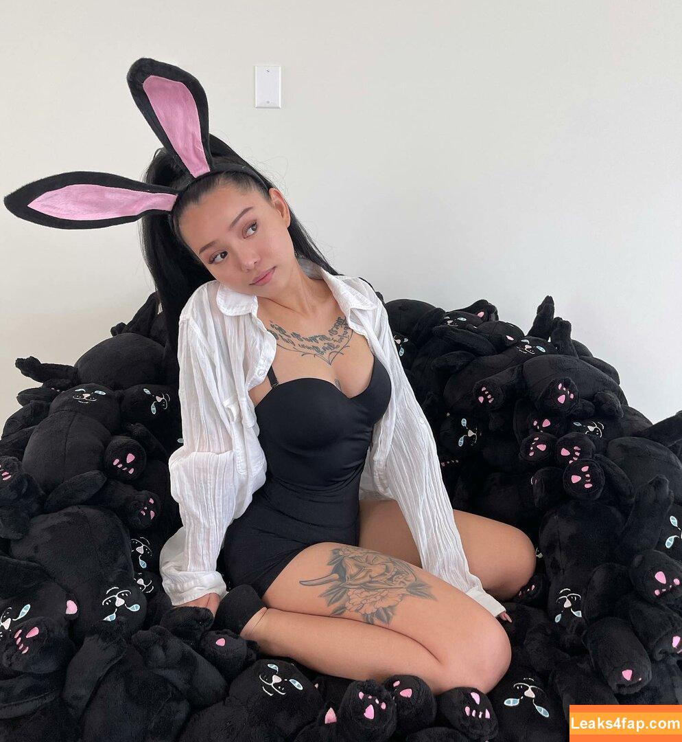 Bella Poarch / bellapoarch / bllapoarch leaked photo photo #1230