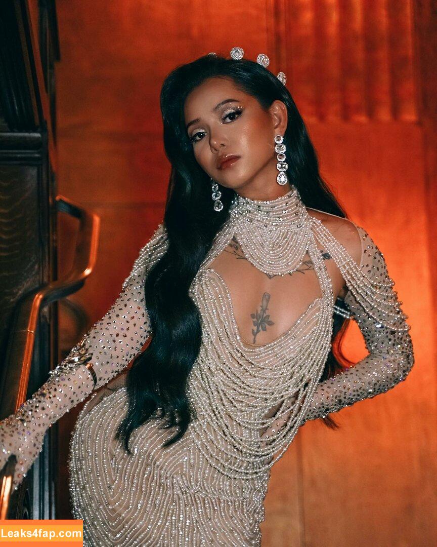 Bella Poarch / bellapoarch / bllapoarch leaked photo photo #1233