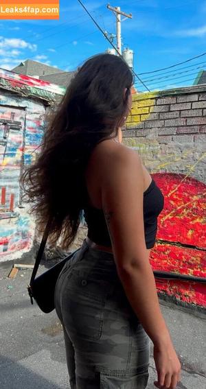 Bella Santry photo #0025