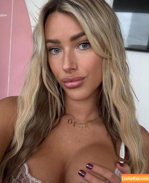 bella.sinclair photo #0010