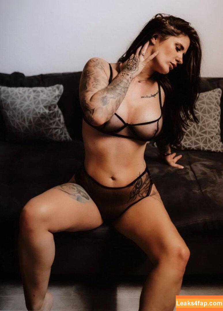 bella_vita88 / i.n.k.e.d_b.e.l.l.a / inked_bella88 leaked photo photo #0037