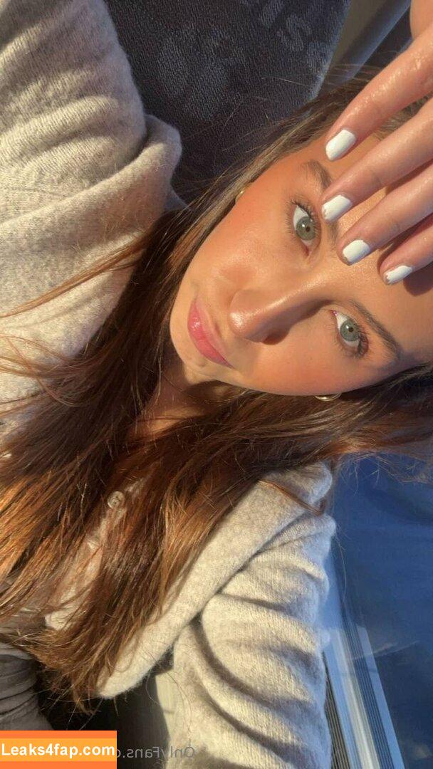 bellaa11a /  leaked photo photo #0002