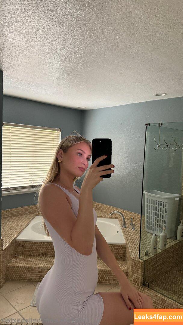 bellabaxterr / bellabaxterr_ leaked photo photo #0008