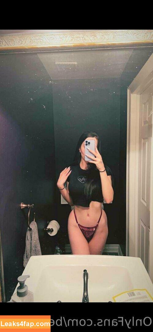bellabrooksxo / bellabbz leaked photo photo #0040