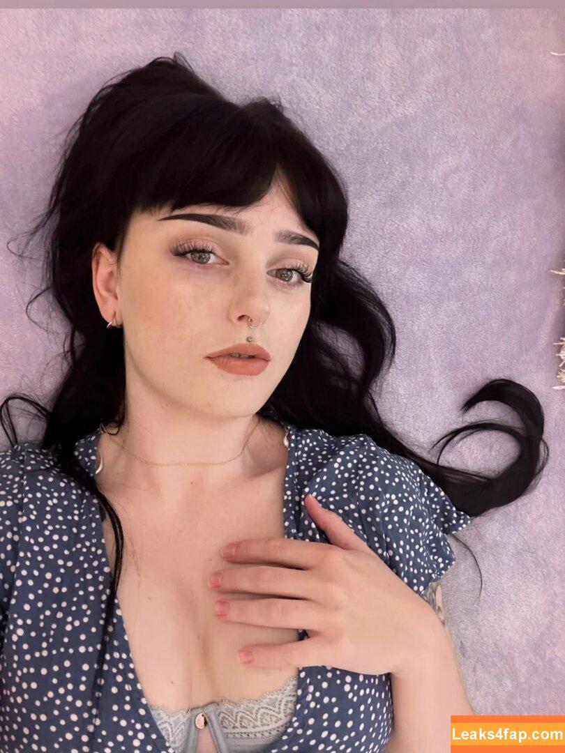 belladarling /  leaked photo photo #0003