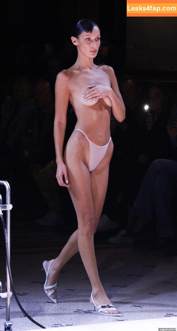 bellahadid /  leaked photo photo #0016