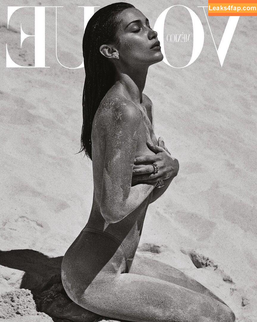 bellahadid /  leaked photo photo #0023