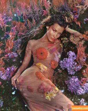 bellahadid photo #0024