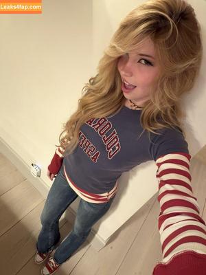 Belle Delphine фото #9999