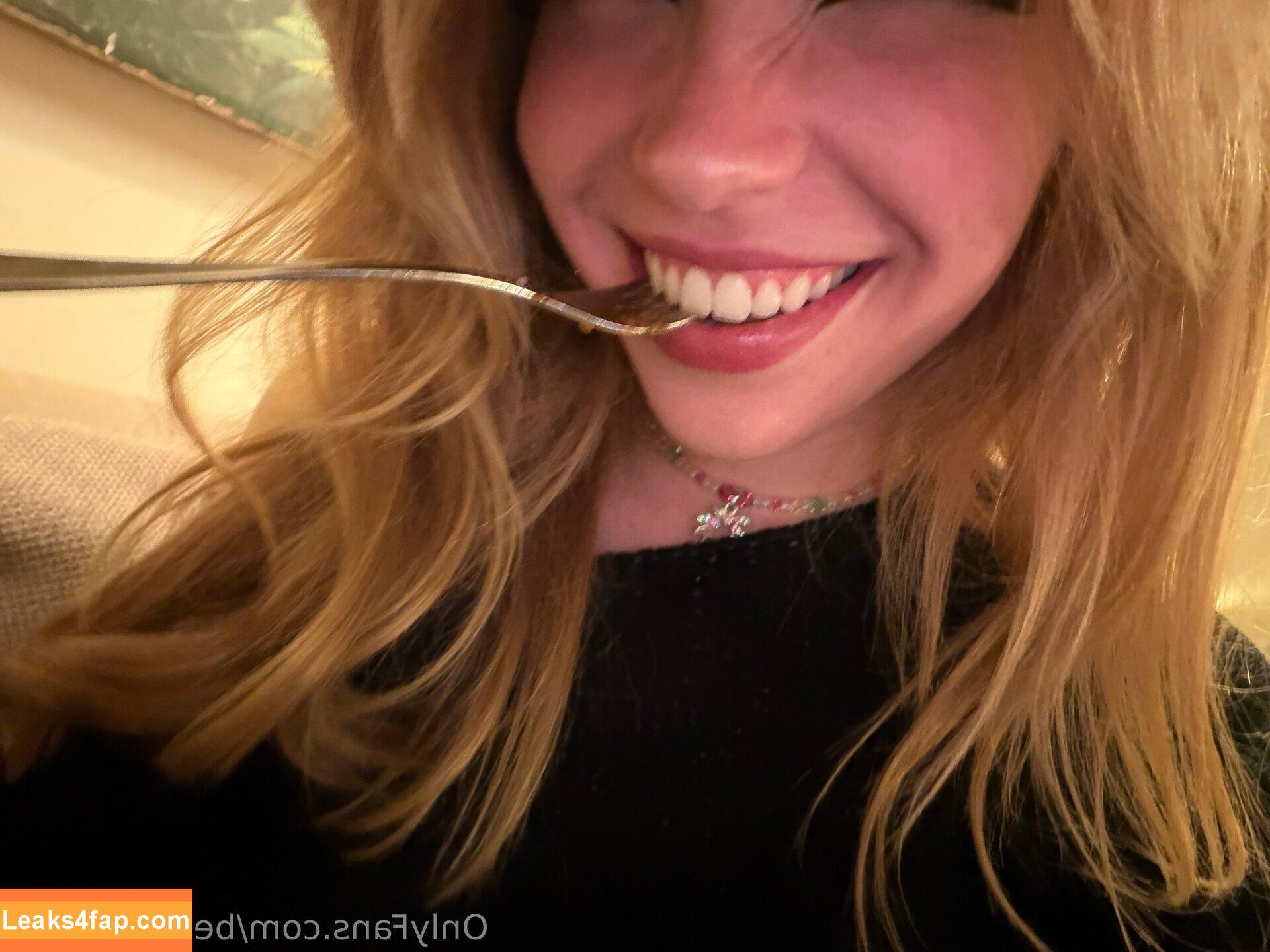 Belle Delphine / Socials / belle.delphine / belledelphine / bunnydelphine leaked photo photo #10316